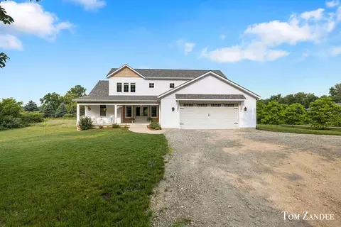 5953 Sunfish Lake Ave NE, Rockford, MI 49341