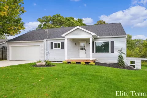 4210 Cherry Ln Ave SE, Ada, MI 49301