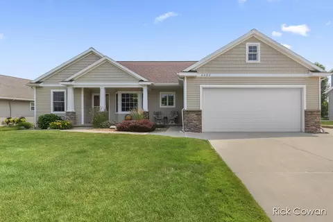 4486 Saddlehorn Dr, Hudsonville, MI 49426