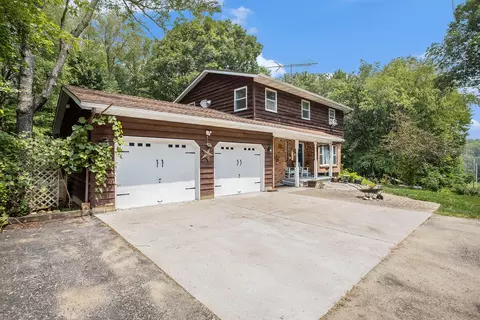 6900 W Pine Lake Rd, Delton, MI 49046