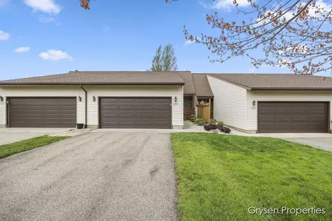 4843 Summergreen Ln #96, Hudsonville, MI 49426