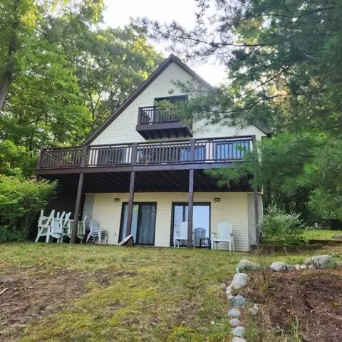 11973 N Lake St, Bitely, MI 49309