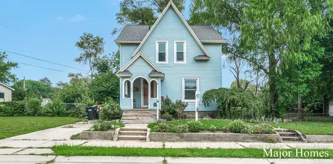 1852 Delwood Ave SW, Wyoming, MI 49509