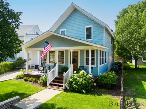 118 Howard Ave, Grand Haven, MI 49417