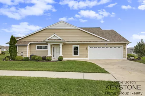 6600 Potters Wheel Dr SE, Caledonia, MI 49316