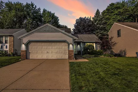 5445 Brittany Dr SE, Kentwood, MI 49548