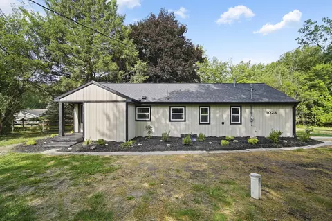 6028 Leora Ln, Jackson, MI 49201 photo 3