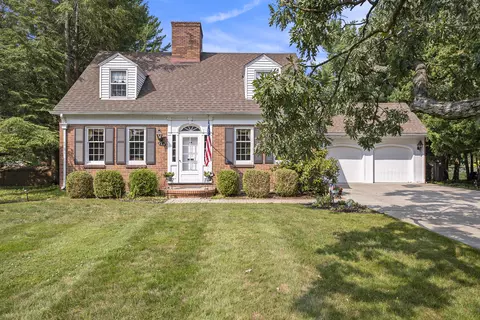 613 N Kalamazoo Ave, Marshall, MI 49068