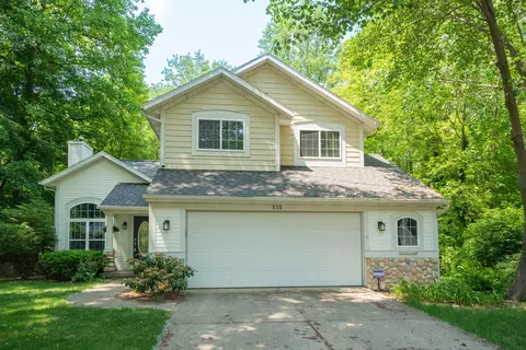 535 Woodbridge Cir, South Haven, MI 49090