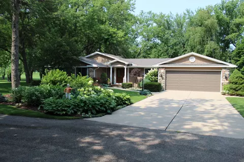 676 Leonard Dr, Coldwater, MI 49036
