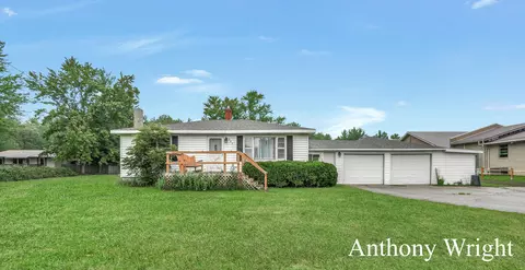 685 13 Mile Rd NW, Sparta, MI 49345