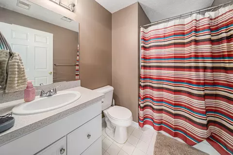 932 Oakbrook Dr, Jackson, MI 49203 photo 13