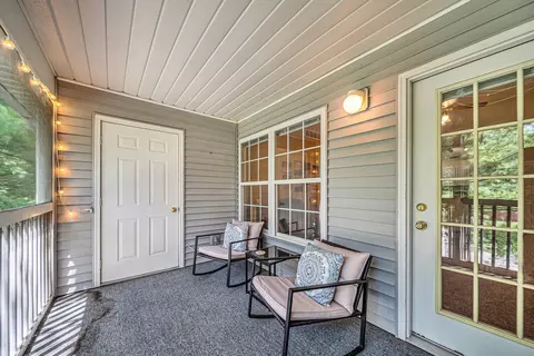 932 Oakbrook Dr, Jackson, MI 49203 photo 15