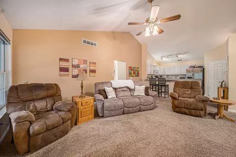 932 Oakbrook Dr, Jackson, MI 49203 photo 7