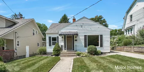 731 Diamond Ave NE, Grand Rapids, MI 49503