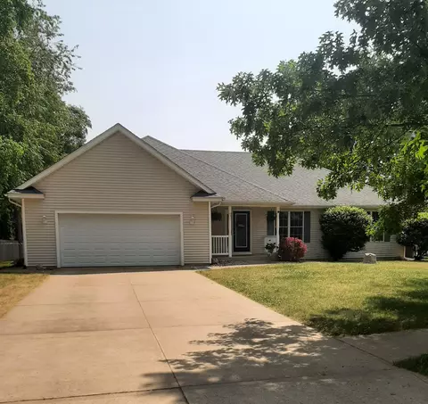 13665 Green Prairie St, Schoolcraft, MI 49087