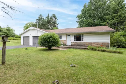 200 Ambler Dr, Brooklyn, MI 49230