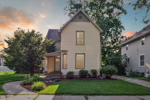 610 Ellery Ave, Jackson, MI 49202