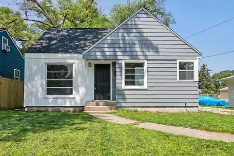 3117 Stratford Dr SW, Wyoming, MI 49509