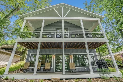 58300 E Clear Lake Rd, Three Rivers, MI 49093