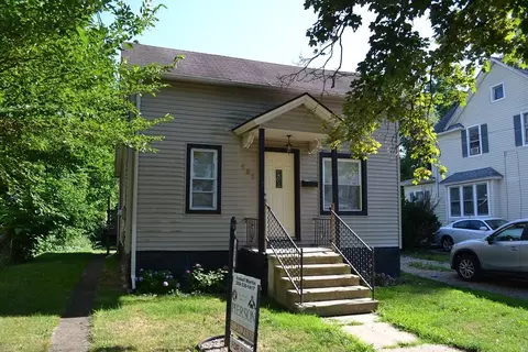 525 Elizabeth St, Kalamazoo, MI 49007