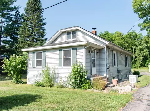 8491 Douglas Ave, Kalamazoo, MI 49009