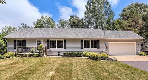 19176 11 Mile Rd, Battle Creek, MI 49014