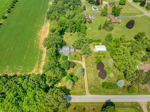 3910 Muma Rd, Parma, MI 49269 photo 2