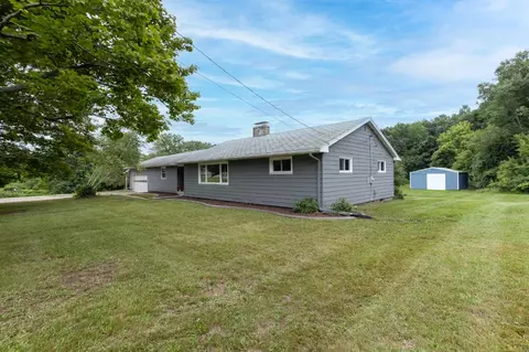 5315 Seymour Rd, Jackson, MI 49201