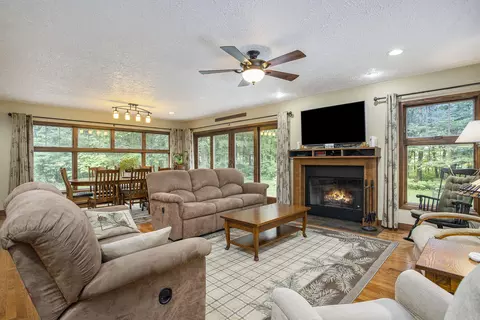 604 Miller Rd, Plainwell, MI 49080 photo 5