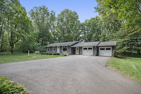 604 Miller Rd, Plainwell, MI 49080