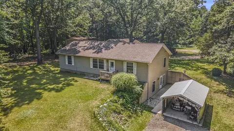 1404 12th St, Martin, MI 49070