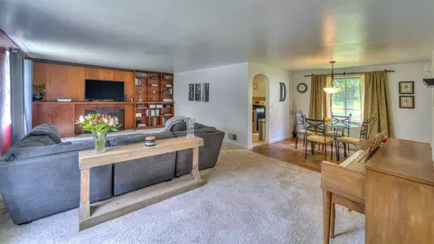 950 Horton Rd, Jackson, MI 49203 photo 4