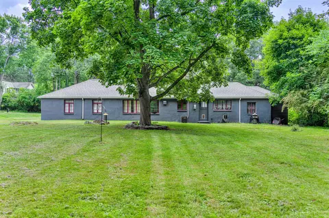 950 Horton Rd, Jackson, MI 49203 photo 2
