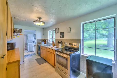950 Horton Rd, Jackson, MI 49203 photo 9