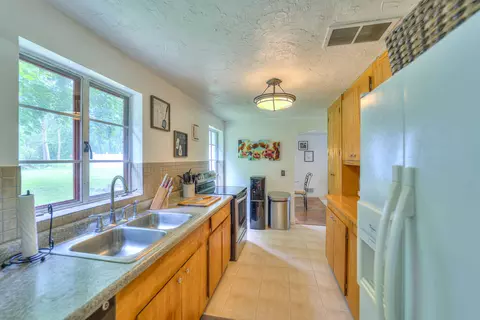 950 Horton Rd, Jackson, MI 49203 photo 10