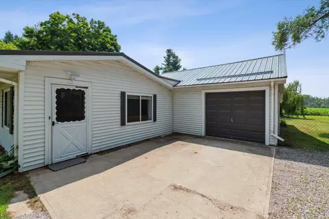 5641 M61, Gladwin, MI 48624 photo 3