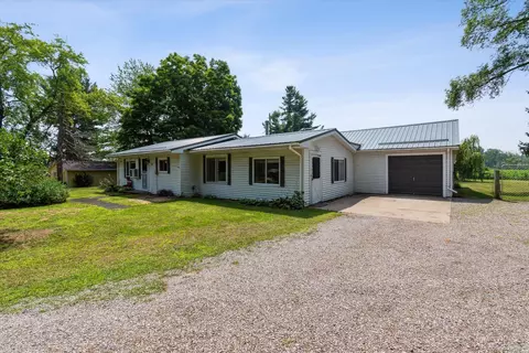 5641 M61, Gladwin, MI 48624 photo 2