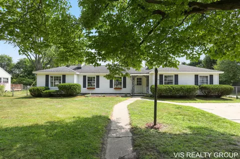 17740 N Shore Dr, Spring Lake, MI 49456