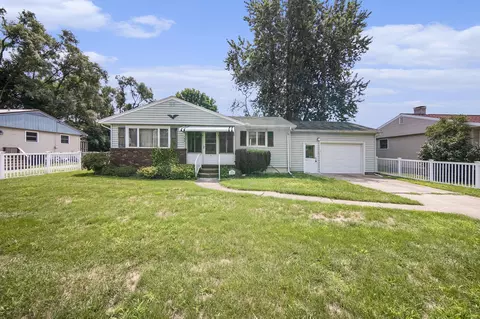 104 E Watson St, Albion, MI 49224