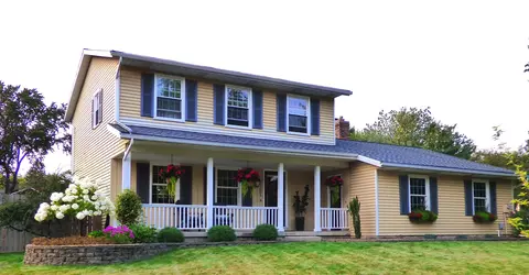 1791 Waterbury Dr SE, Kentwood, MI 49508