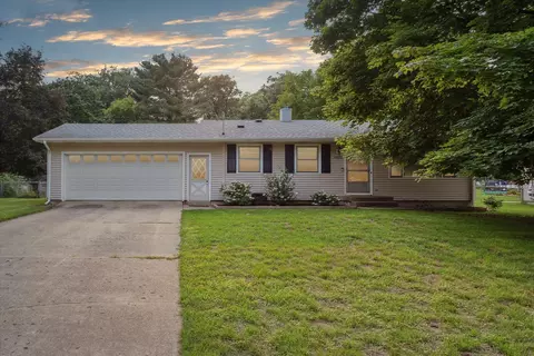 4016 Rodman Dr, Jackson, MI 49203