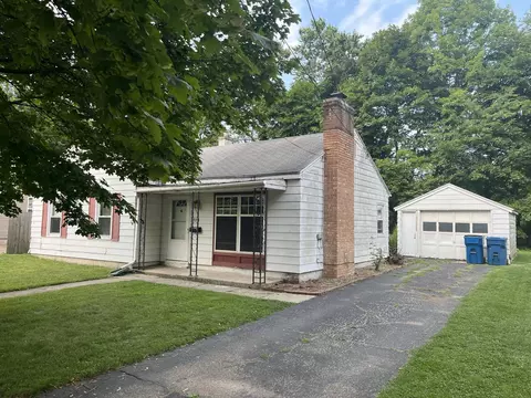 905 Clearview St, Kalamazoo, MI 49048