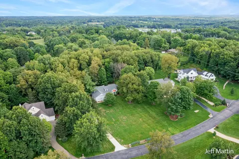 8300 Powderhorn Trl SE, Caledonia, MI 49316