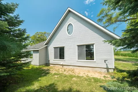10675 Port Sheldon St, Zeeland, MI 49464