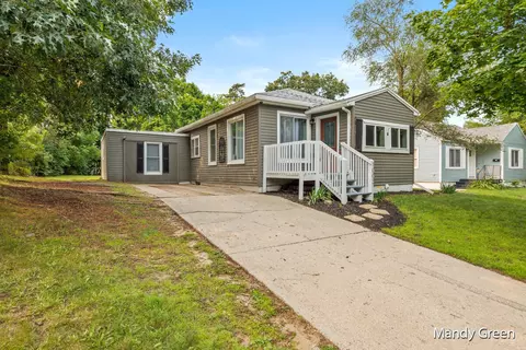 1003 W Cass St, Greenville, MI 48838