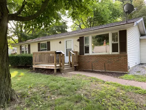 202 Liberty St, Jonesville, MI 49250