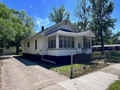 515 Marquette Ave, Muskegon, MI 49442