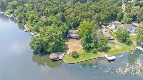7379 Thornapple Pines Dr SE, Grand Rapids, MI 49546