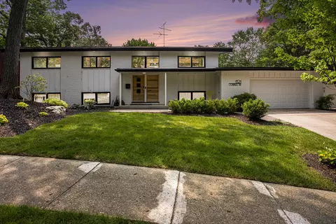 1321 Cornell Dr SE, Grand Rapids, MI 49506